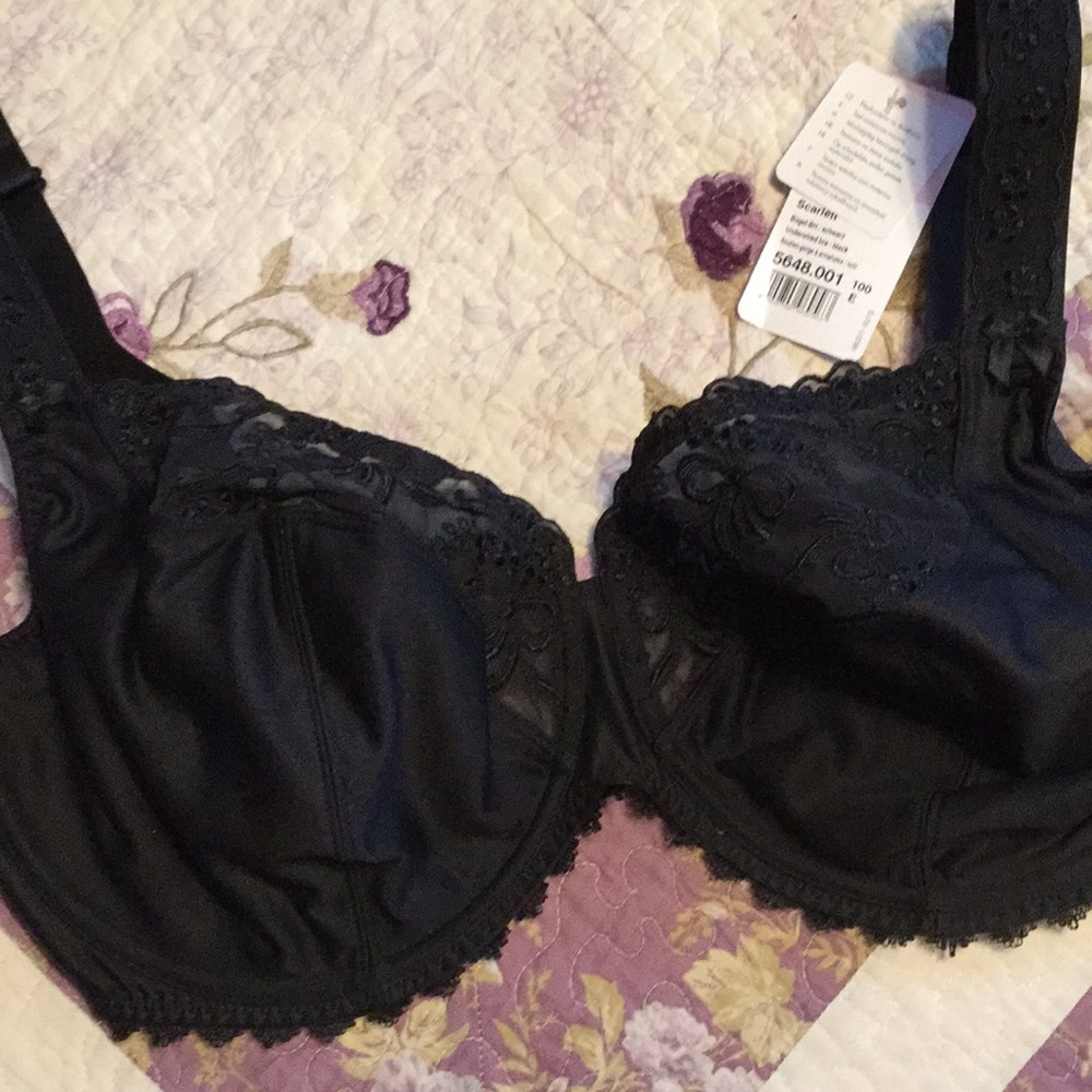 Rosa Faia Scarlett Black
